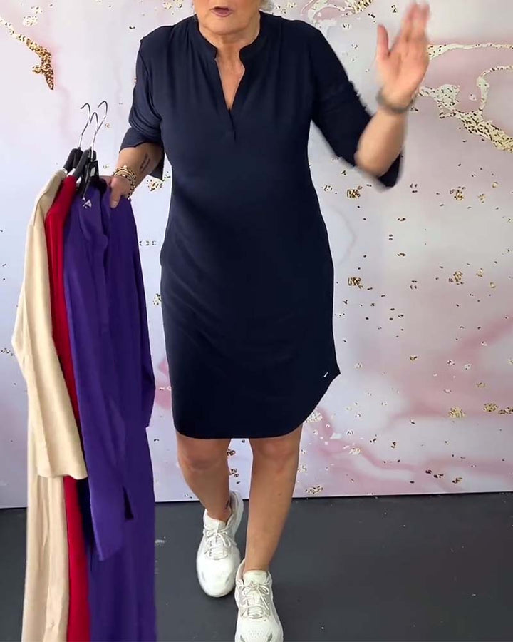 Hanneke™ | Robe unie avec décolleté en V